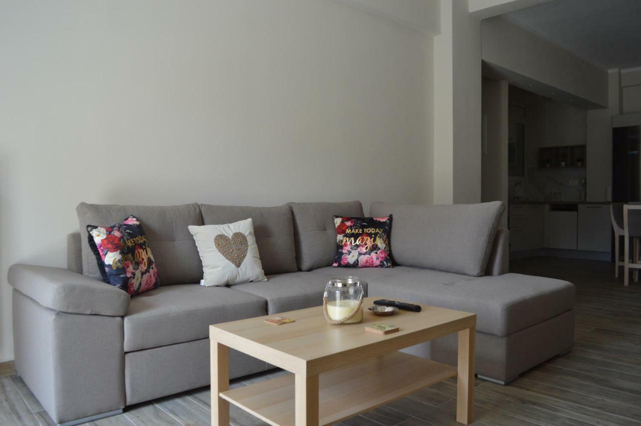 Botonis Bright Spacious Apartment Chania  Exterior photo