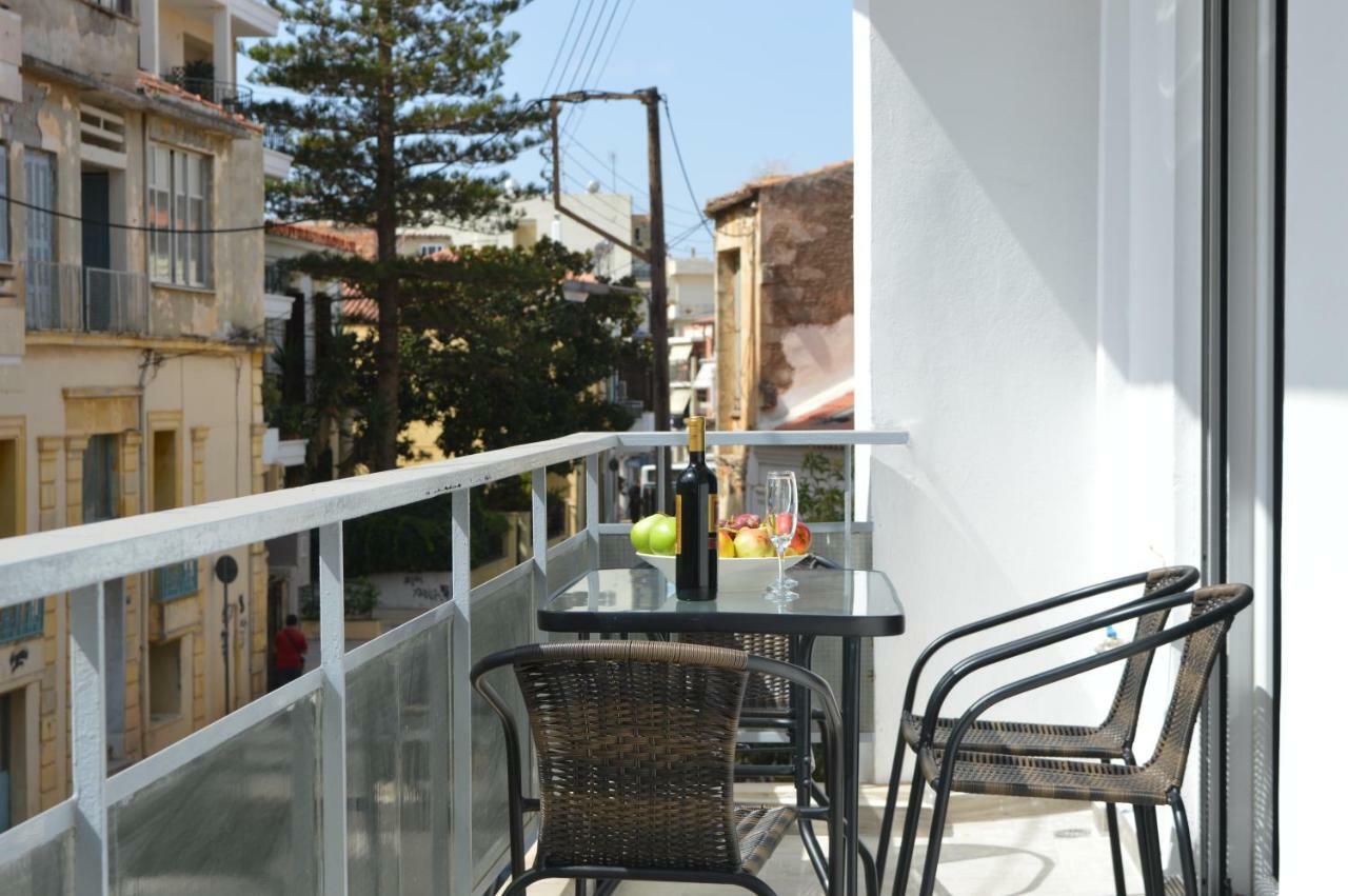 Botonis Bright Spacious Apartment Chania  Exterior photo